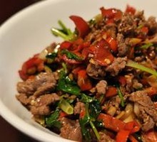 Stir-Fried Beef with Yellow Onion