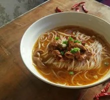 Braised Pork Intestines with Rice Noodles