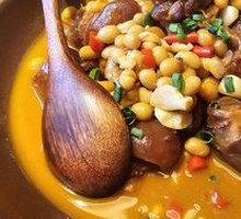 Braised Pork Tendons with Soybeans