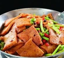 Spicy Pot-Braised Tofu with Leaves