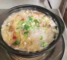 Fatty Intestine with Sour Cabbage Hot Pot