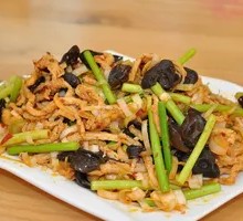 Fish-Flavored Shredded Pork