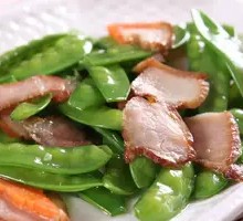 Stir-Fried Wax Beans with Preserved Pork