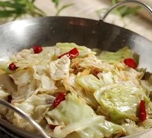Spicy Stir-Fried Cabbage