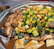 Beijing Sauce-Flavored Grilled Fish