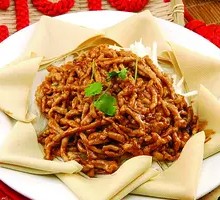 Beijing-style Shredded Pork in Soy Sauce