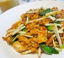 Sour Stir-Fried Egg with Wood Ear Mushrooms