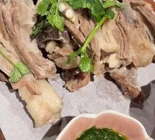 Hand-grabbed Lamb with Passion