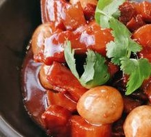 Braised Pork with Quail Eggs