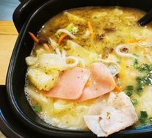 Crossing-the-bridge Rice Noodles