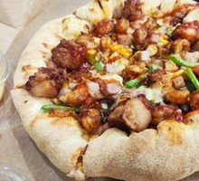 Spicy Crawfish & Tender Chicken Pizza