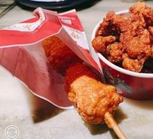 Flower-shaped Fish Balls by School Gate