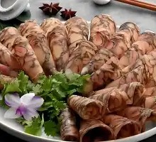 Beauty-Enhancing Black Chicken Rolls