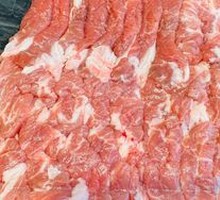 Hand-Cut Lamb with Knife