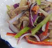 Tear-Split Spicy Pepper Chicken