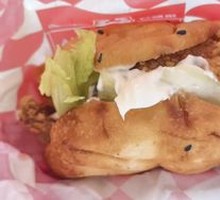 Spicy Chicken Leg Chinese Burger