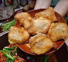 Egg-fried glutinous rice cake