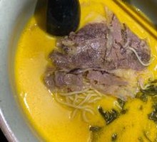 Classic Spicy Sour Soup with Angus Beef Noodles