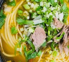 Sour Cabbage Beef Noodles