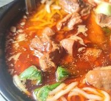 Braised Chicken Noodle Soup in Clay Pot