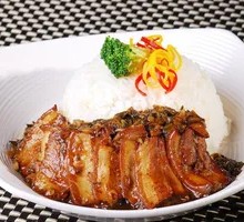 Preserved Vegetable Braised Pork Rice Bowl