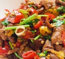 Stir-Fried Beef with Yellow Onion