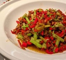 Stir-Fried Beef with Yellow Onion