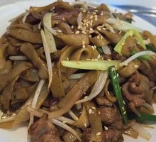 Dry-Fried Beef Rice Noodles