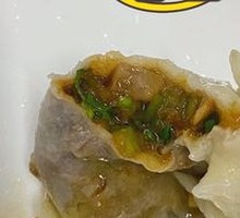 Braised Pork with Green Pepper and Cilantro Dumplings