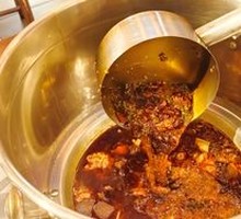 Lao Ge Handmade Secret Recipe Pot