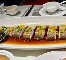 Steamed Large White Fish with Green Pepper Sauce
