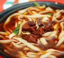 Sauce-Flavored Beef Noodles