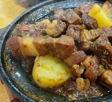 Braised Pork with Yellow Sauce