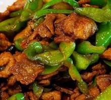 Spicy Snail and Pepper Stir-Fry with Black Pork