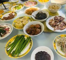 Braised Pork Elbow Slices in Old Soup