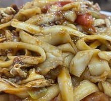 Stir-Fried Noodles with Vegetables and Meat
