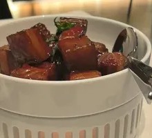 Stir-Fried Vegetables with Suzhou-style Braised Pork