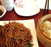 Beijing-style Braised Noodles with Green Beans