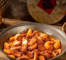 Stewed Pork Ribs in Iron Pot