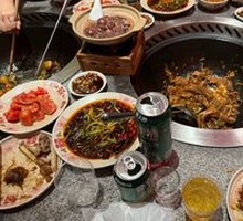 Stewed Goose in Iron Pot