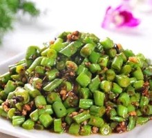 Minced Pork with Green Beans and Preserved Vegetable Rice