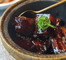 Two-Headed Black Pig Pork with Red Seal Steamed Bun