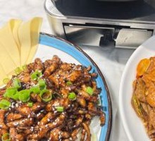 Beijing-style Shredded Pork in Soy Sauce