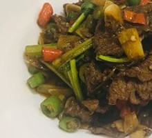 Stir-Fried Beef with Yellow Onion