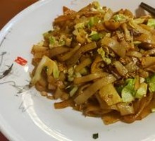 Stir-Fried Beef Rice Noodles