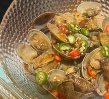 Spicy Stir-Fried Clams