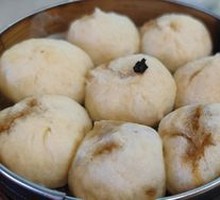Fermented Mustard Greens Steamed Bun