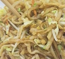 Stir-Fried Noodles with Shredded Pork