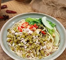 Minced Pork with Sour Beans Noodle Soup