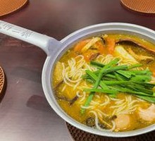 Nourishing Three Immortal Rice Noodles